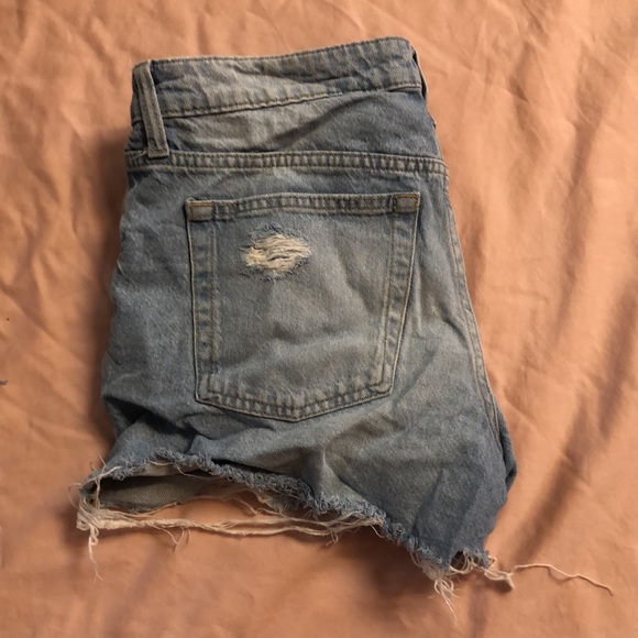 H&M Denim Shorts - Picture 4 of 4
